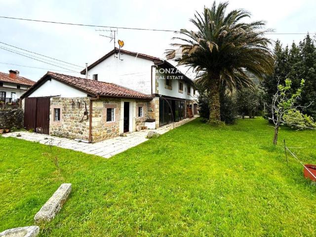Casa chalet en Venta en Cabuérniga
