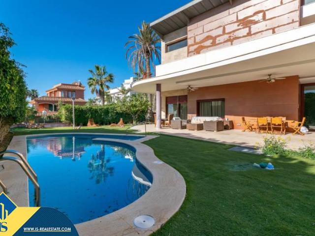 Casa chalet en Venta en Cabo de las Huertas