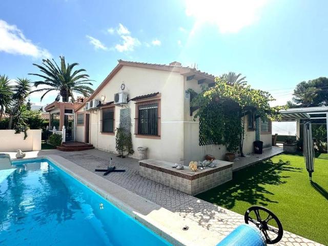 Casa chalet en Venta en Cabo Roig