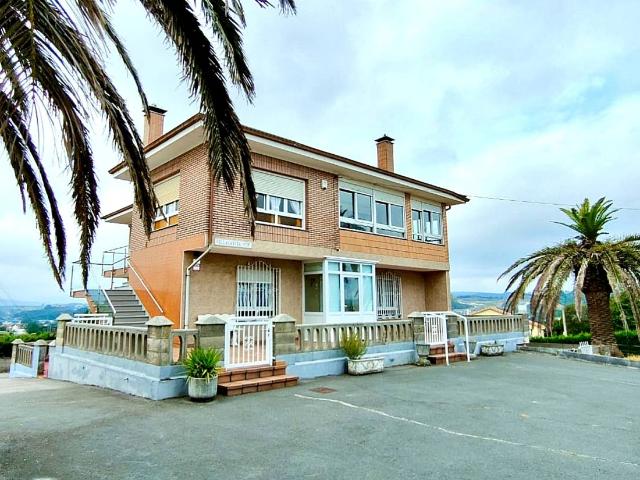 Casa chalet en Venta en Cacicedo
