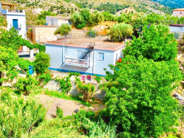 Casa chalet en Venta en Cádiar