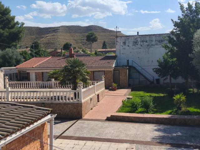 Casa chalet en Venta en Cadrete