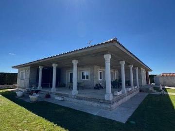 Casa chalet en Venta en Calvarrasa de Arriba