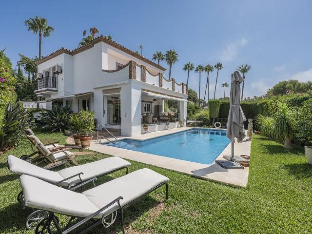 Casa chalet en Venta en Calahonda