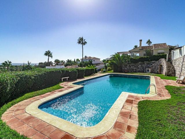 Casa chalet en Venta en Calahonda