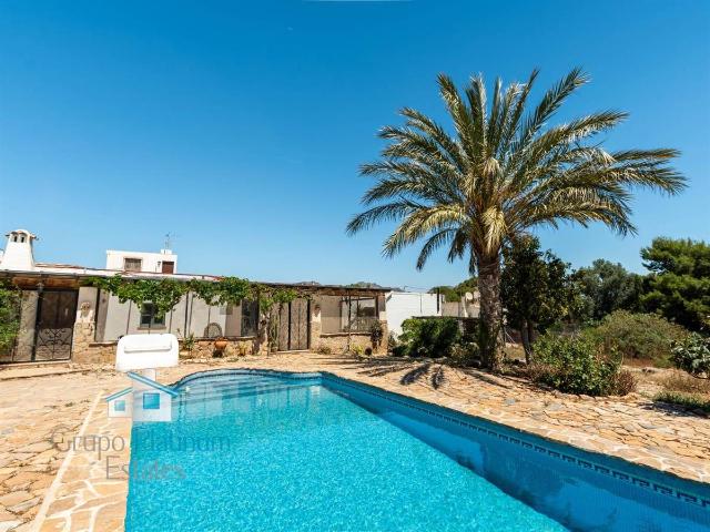 Casa chalet en Venta en Calarreona