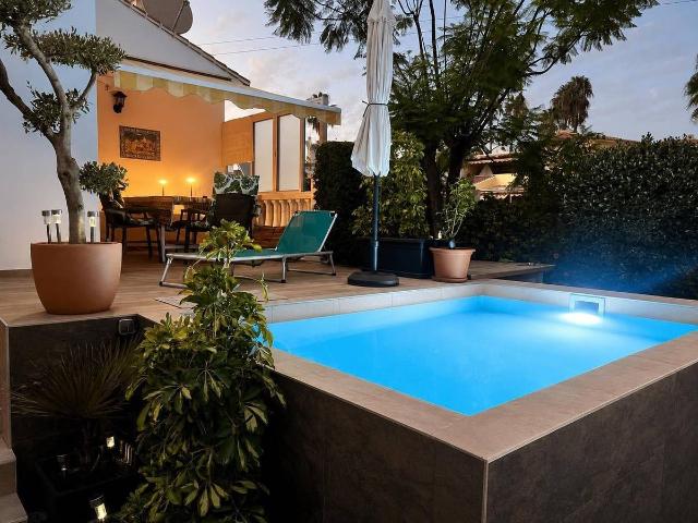 Casa chalet en Venta en Caleta de Vélez