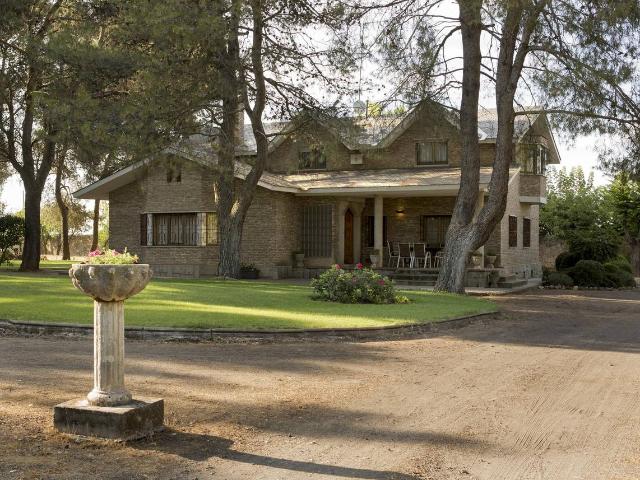 Casa chalet en Venta en Capuchinos Glorieta Ciudad Jardín