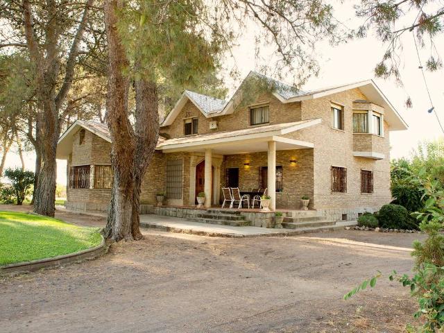 Casa chalet en Venta en Capuchinos Glorieta Ciudad Jardín