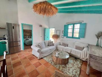 Villa en venta en Puerto de la Torre - Jardín