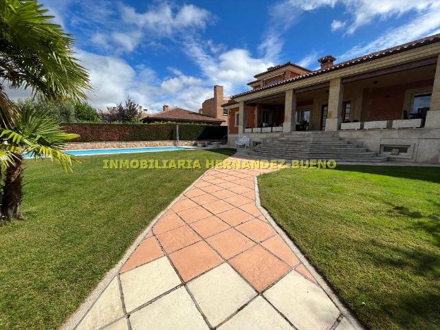 Casa chalet en Venta en Carbajosa de la Sagrada