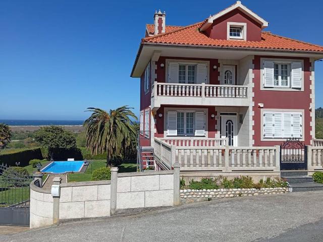 Casa chalet en Venta en Carballo