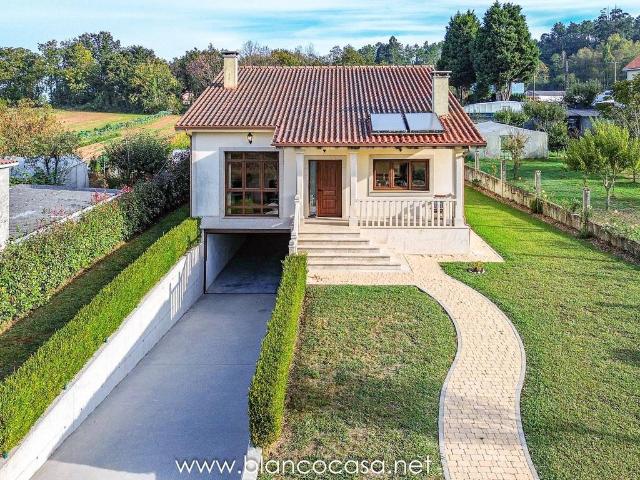Casa chalet en Venta en Carballo