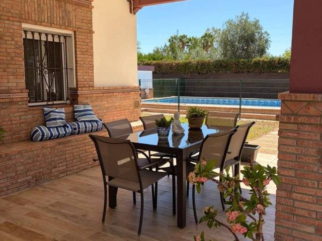 Casa chalet en Venta en Carmona