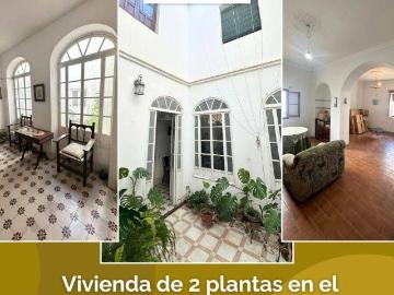 Casa chalet en Venta en Carmona