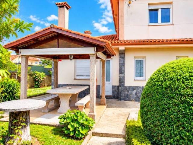 Casa chalet en Venta en Carral
