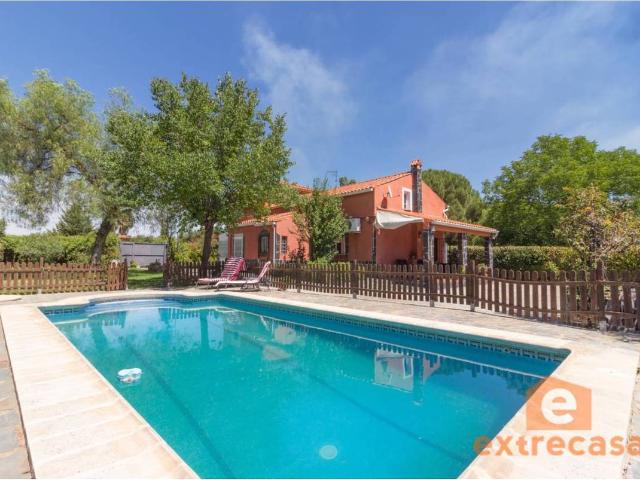 Casa chalet en Venta en Carretera de Sevilla Los Montitos