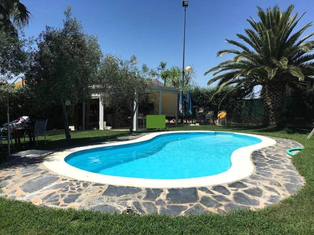 Casa chalet en Venta en Carretera de Sevilla Los Montitos