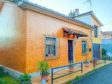 Casa chalet en Venta en Castañeda