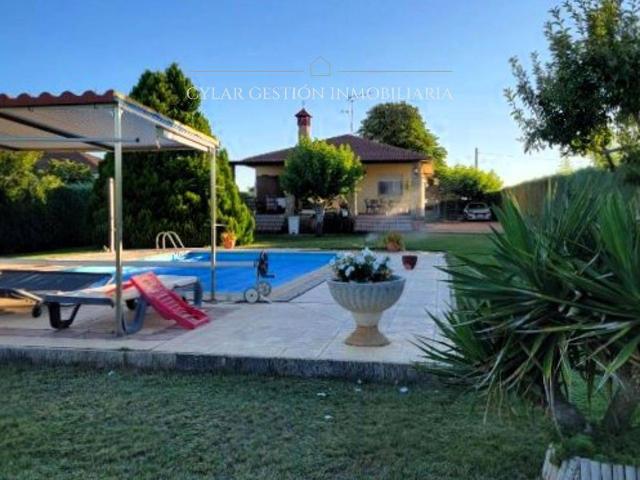 Casa chalet en Venta en Castellanos de Villiquera