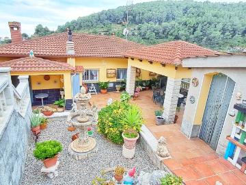 Casa chalet en Venta en Castellet i la Gornal