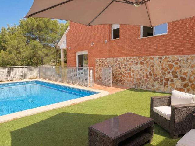 Casa chalet en Venta en Castellet i la Gornal
