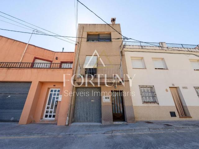 Casa chalet en Venta en Castellvell del Camp