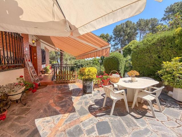 Casa chalet en Venta en Castellví de Rosanes