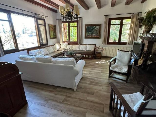 Casa chalet en Venta en Castellví de Rosanes