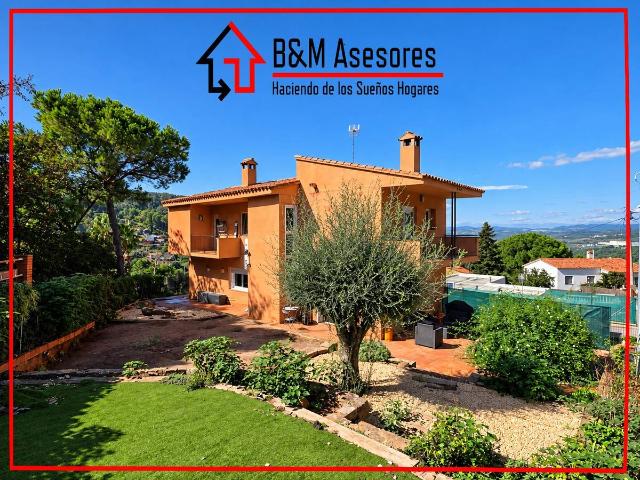 Casa chalet en Venta en Castellví de Rosanes