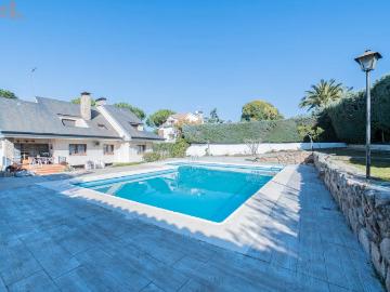 Avenida Principe de Asturias, Madrid, Pinares Llanos