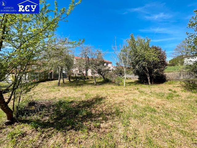 Casa chalet en Venta en Castiñeiriño Cruceiro de Sar