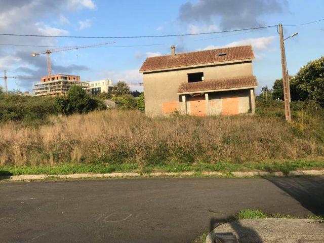 Casa chalet en Venta en Castiñeiriño Cruceiro de Sar