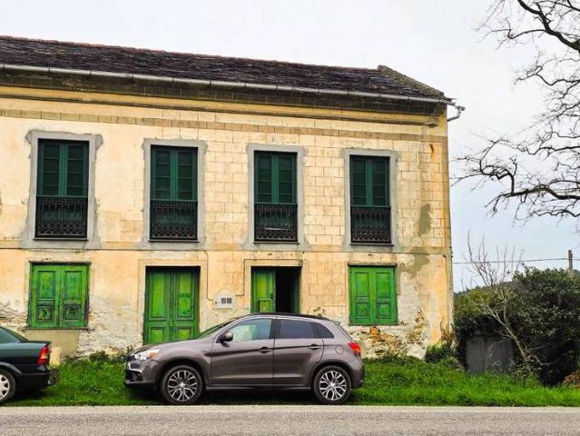 Casa chalet en Venta en Castropol