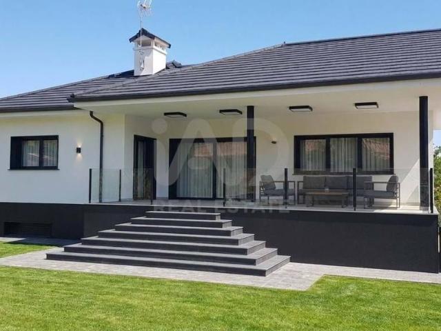 Casa chalet en Venta en Casa Amarilla