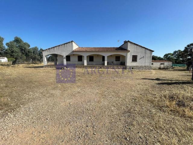Casa chalet en Venta en Casar de Cáceres