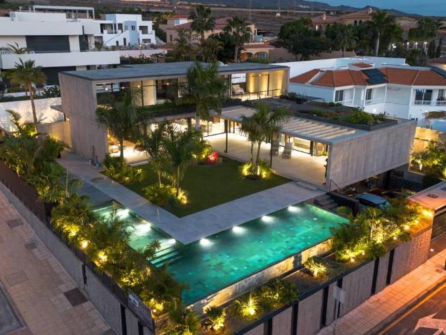 Casa chalet en Venta en Casco Urbano