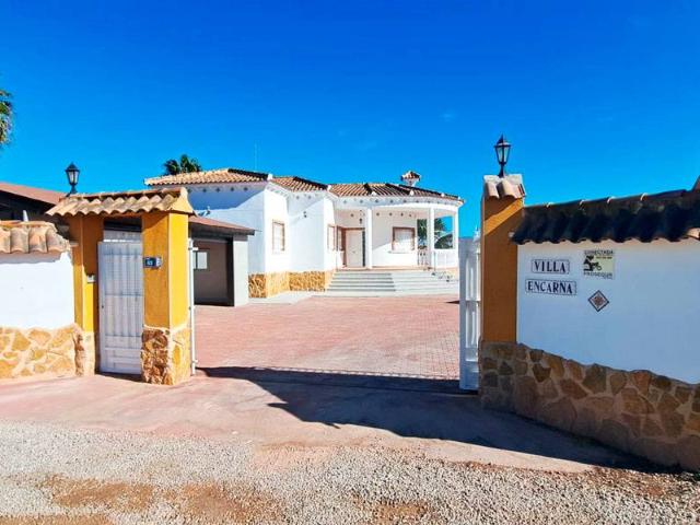 Casa chalet en Venta en Catral