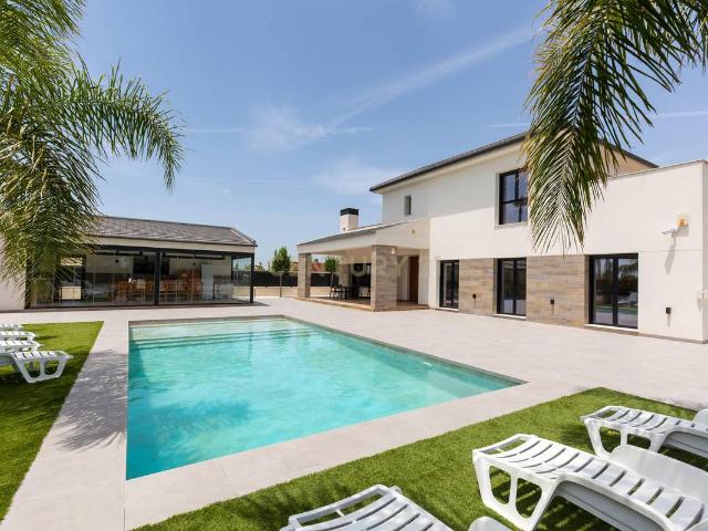 Casa chalet en Venta en Catral