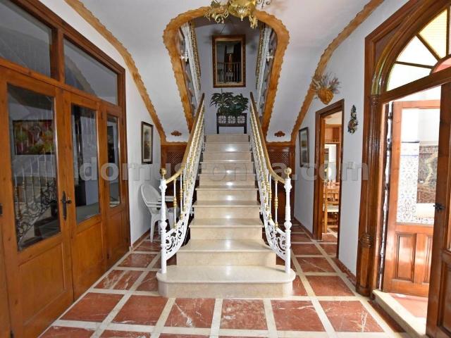 Casa chalet en Venta en Cañete la Real