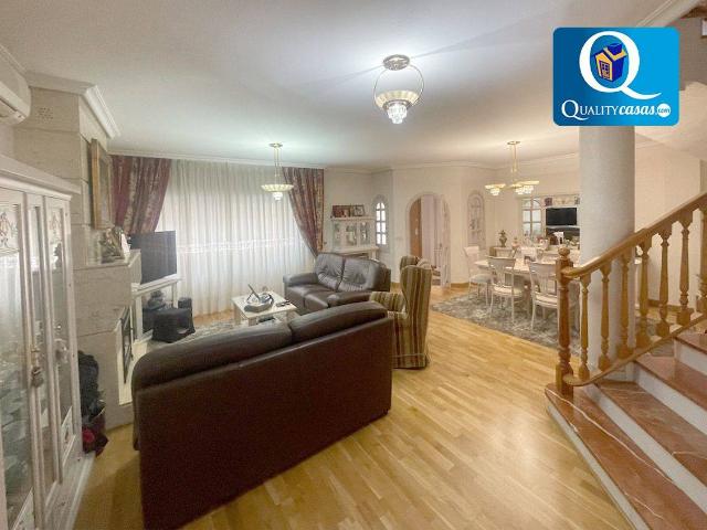 Casa chalet en Venta en Centro