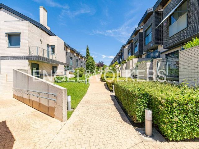 Casa chalet en Venta en Centro Comercial Hospital