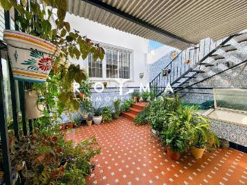 Plaza de Neptuno - Jardín, Cocina equipada