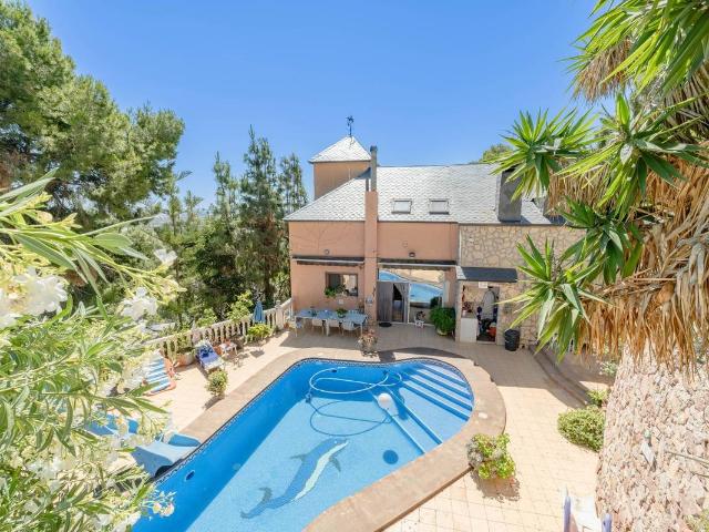 Casa chalet en Venta en Centro El Castillo