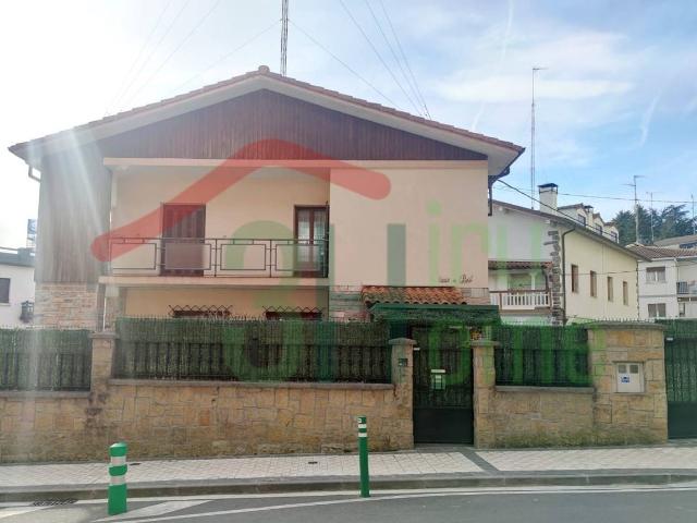 Casa chalet en Venta en Centro Mendibil Santiago