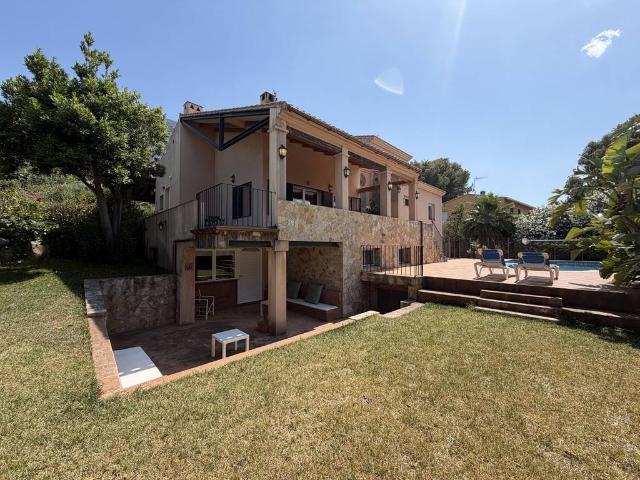 Casa chalet en Venta en Centro Urbano