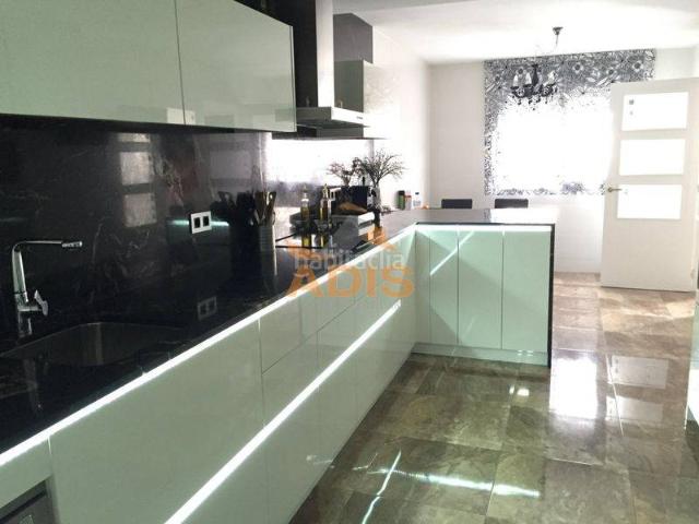 Casa chalet en Venta en Centre