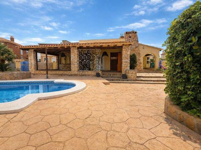 Casa chalet en Venta en Centre