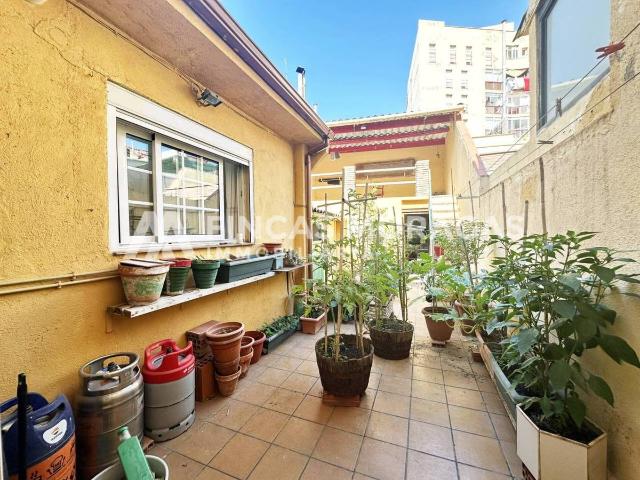 Casa chalet en Venta en Centre