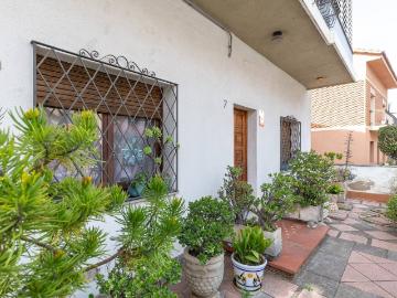 Plaça de l'Agricultura, N'oriol, Can Vallhonrat, Barcelona, Cataluña, Cataluña